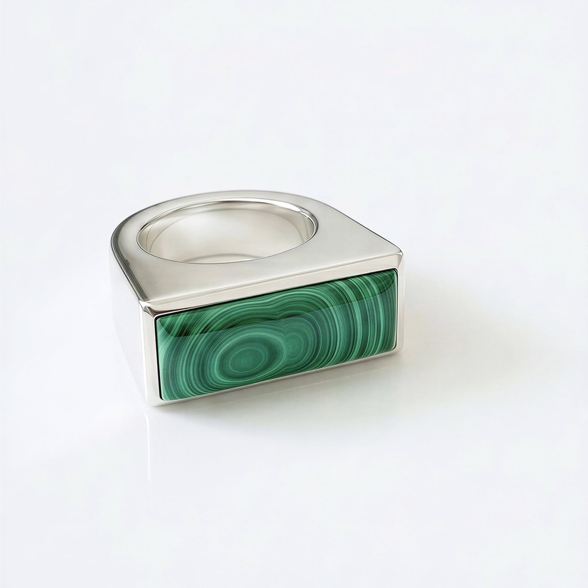 Pastille Ring in Sterling Silver with Malachite - Nataly Aponte