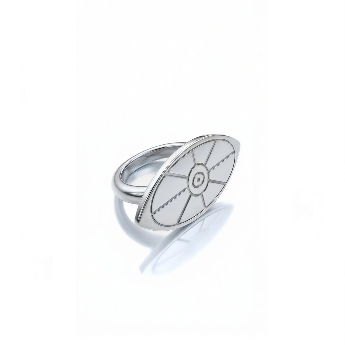The Gaze Ring - Nataly Aponte